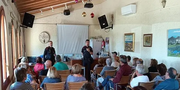 La Pobla de Montornès ofereix xerrades sobre seguretat digital a la gent gran