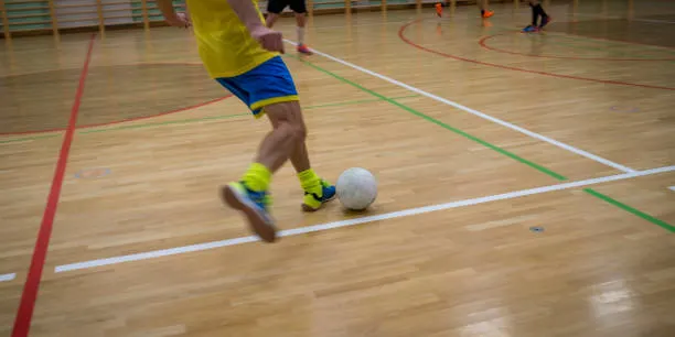 El Futsal Arenys i el volei femení acaben la lliga a mitja taula, sense possibilitat d'ascens