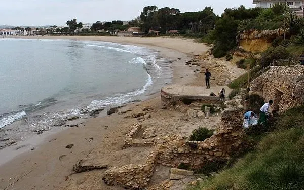 L’edició de panells informatius, proper pas del projecte de museïtzació dels Banys de Mar