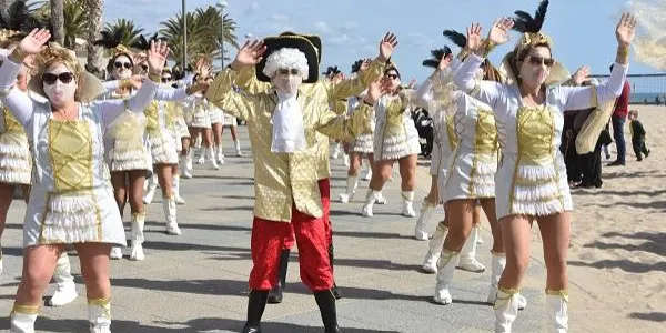 La celebració del Carnaval 2023 recupera el format complet a Torredembarra
