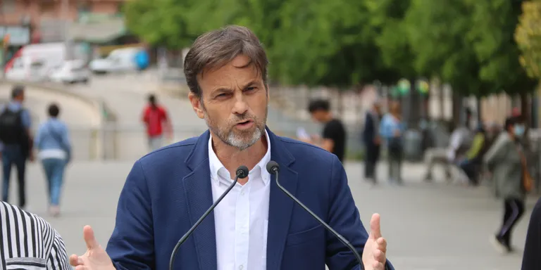 Asens avisa al PSC que l'habitatge serà "una exigència irrenunciable"