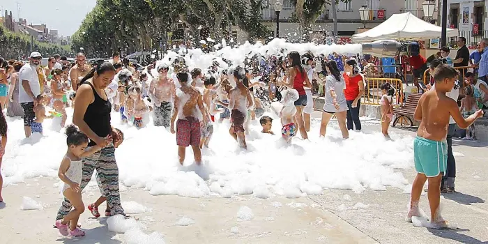 Les festes pels més petits de la casa seguiran demà amb la Festa Holi i la Festa de l’escuma