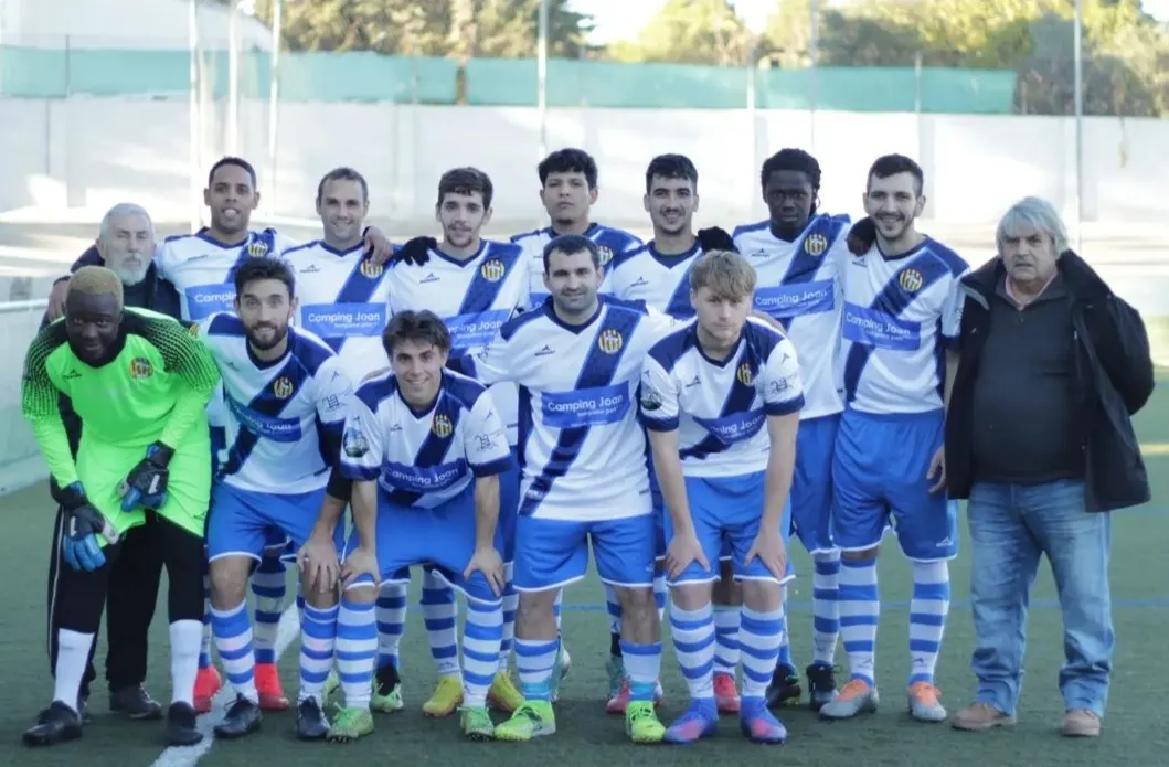 El FC Cambrils aconsegueix els tres punts davant l’Alcover B i escala fins al sisè lloc