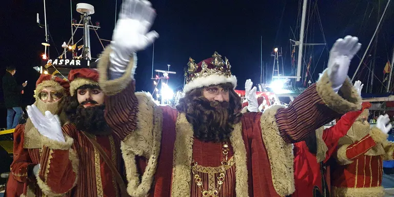 Els carters reials comencen avui a recollir les cartes dels nens i nenes per als Reis Mags