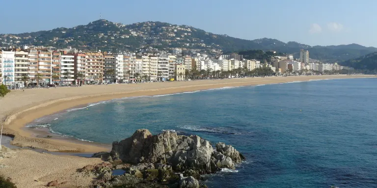 Mor ofegada a Lloret de Mar una dona de 75 anys que es banyava a la cala Canyelles