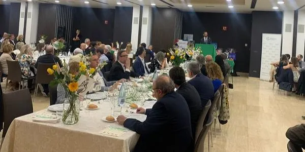 L'Associació Contra el Càncer a Tarragona recapta 20.880 euros en el sopar benèfic anual