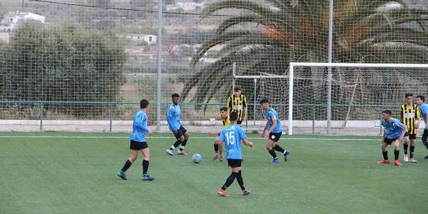 El Juvenil aguanta el ritme del líder fins al 55’ i acaba claudicant (2-4)