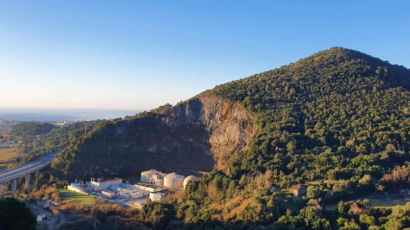 Diferents territoris catalans s'interessen pel tractament dels fangs de la depuradora de Montpalau