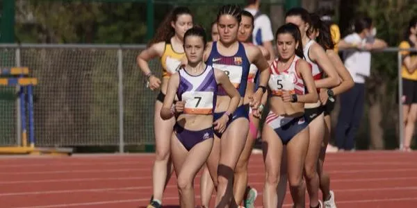 L’atleta Júlia Suárez fa 1a en els 5.000 metres marxa del Campionat de Catalunya de Clubs Sub20