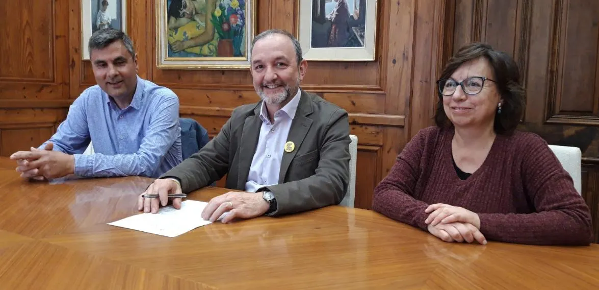 Valls engega un projecte d’acompanyament a les persones grans