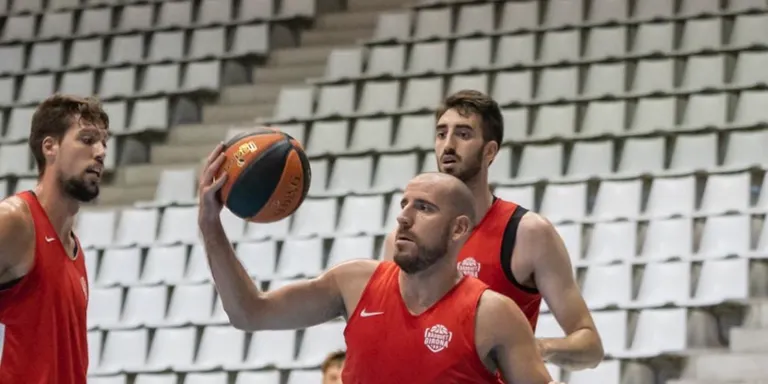 Derbi català per començar la pretemporada de bàsquet