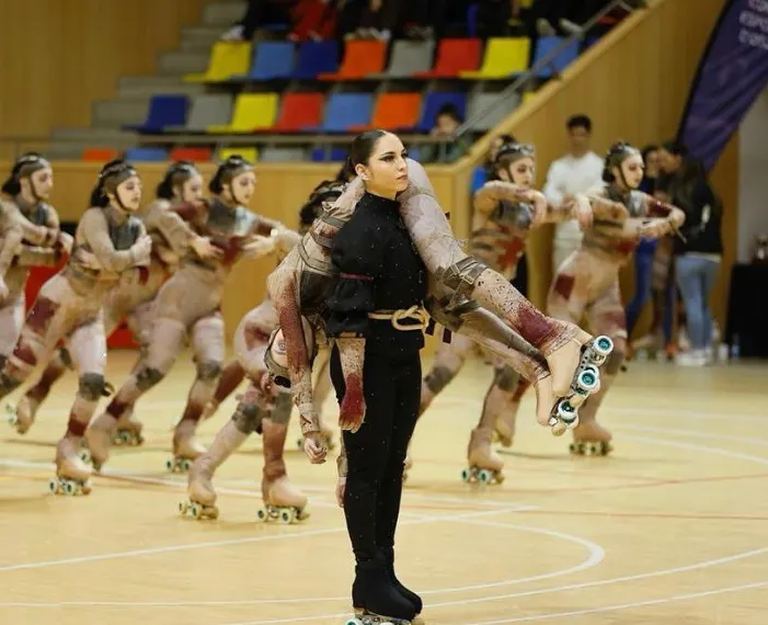 Gemma Cuyàs, fisioterapeuta del CF Caldes, rumb a Colòmbia per participar al Mundial de grups de xou de patinatge