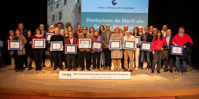 El Ball de Diables rep el diploma de Mèrits Distingits del Consell Comarcal