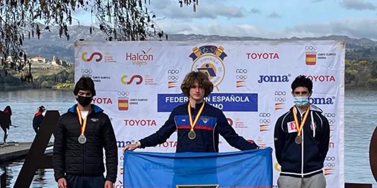 El CN Banyoles és l’equip amb millor medaller del Campionat d’Espanya de Llarga distancia