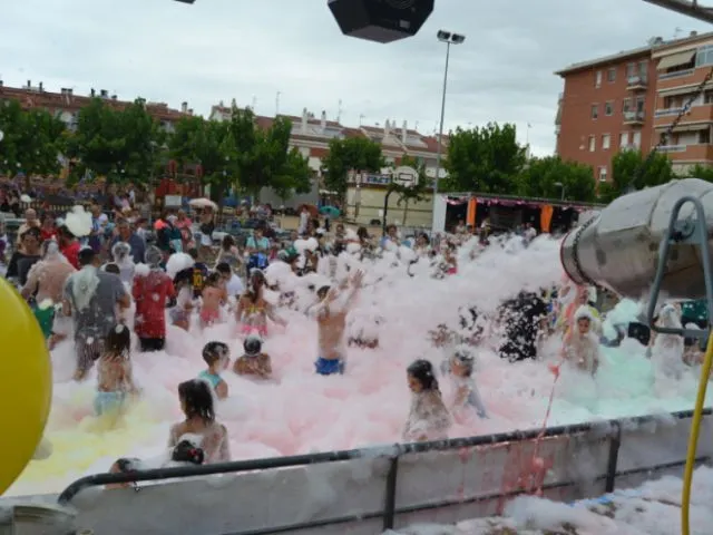 El Sant Joan es viu a Poblenou amb tres dies de festa