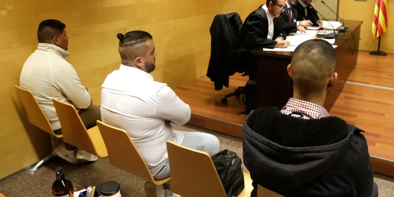 Jutgen els tres acusats de l'intent d'assassinat per motius racistes a Santa Coloma de Farners