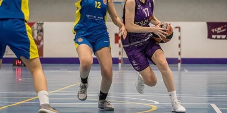 La pivot Clàudia Vadillo fitxa pel CB Valls femení