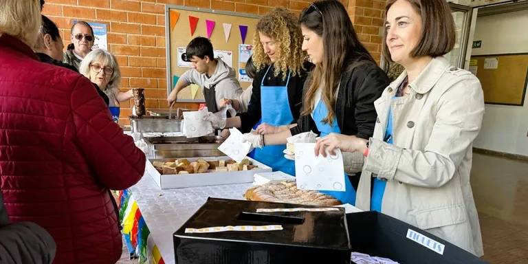 L'escola Molí de Vent celebra la tercera xocolatada solidària