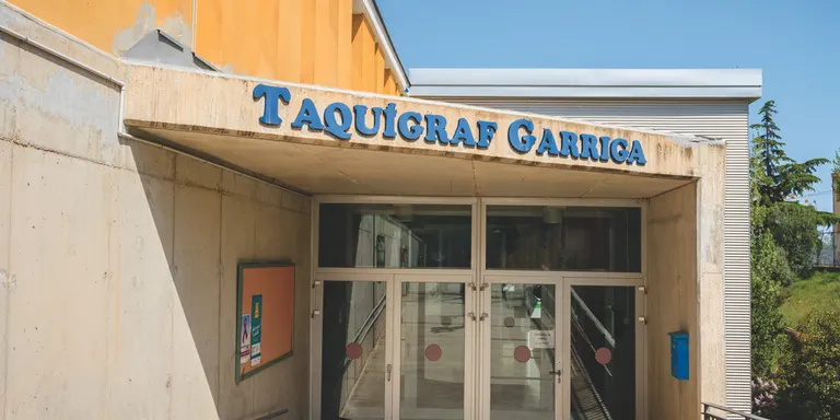 Cap centre educatiu d’Esparreguera entra en la primera fase del pla de climatització de la Generalitat, que arriba després d’una inversió anunciada de 231.000 euros al municipi