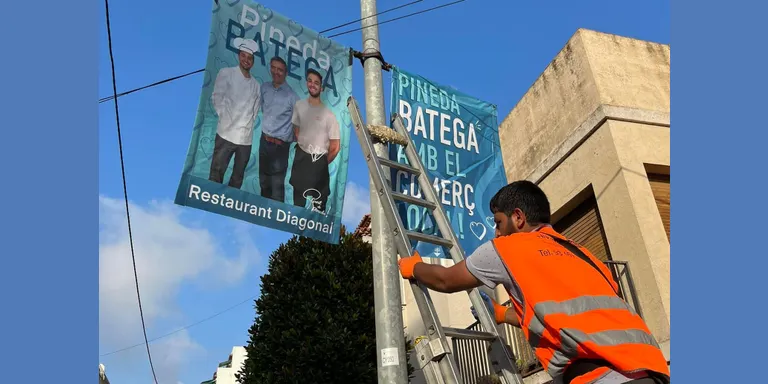 Gent de Pineda estrena la campanya Pineda Batega amb el Comerç Local