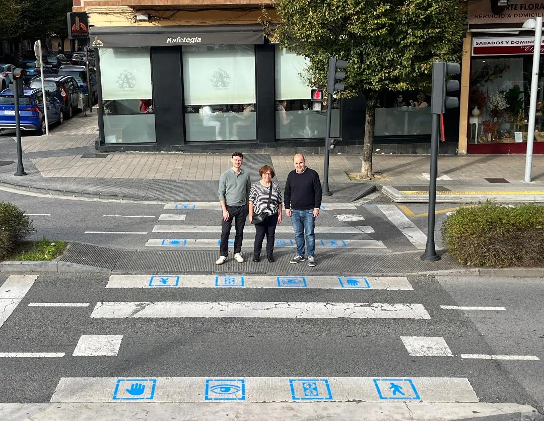 IRUN APUESTA POR PASOS DE PEATONES INCLUSIVOS CON PICTOGRAMAS