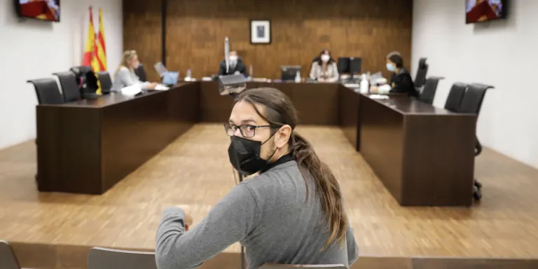 Absolt el fotoperiodista jutjat per empentar un policia durant els aldarulls per la sentència del 'procés' a Urquinaona