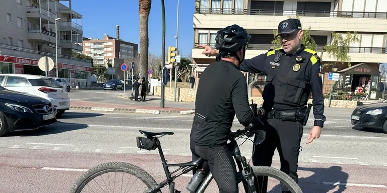 Campanya de control de ciclistes i vehicles VMP