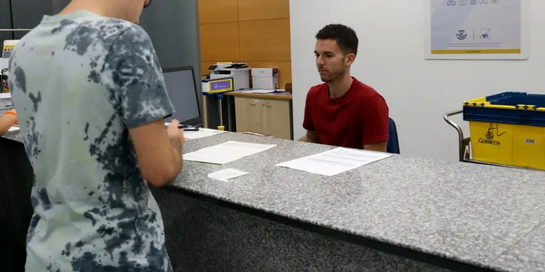 Gairebé 250.000 persones han votat per correu a Catalunya, el 90,2% dels que havien sol·licitat aquest sistema de vot