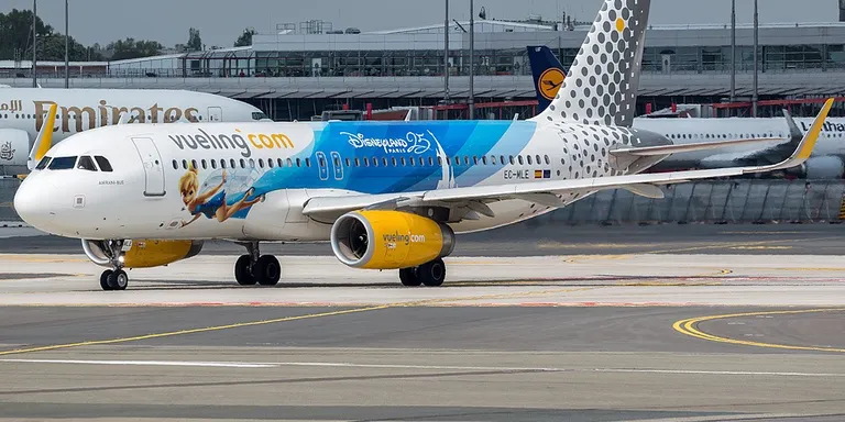 Alerta por amenaza de bomba en un vuelo Barcelona-Gran Canaria activa un amplio dispositivo de seguridad en Gando