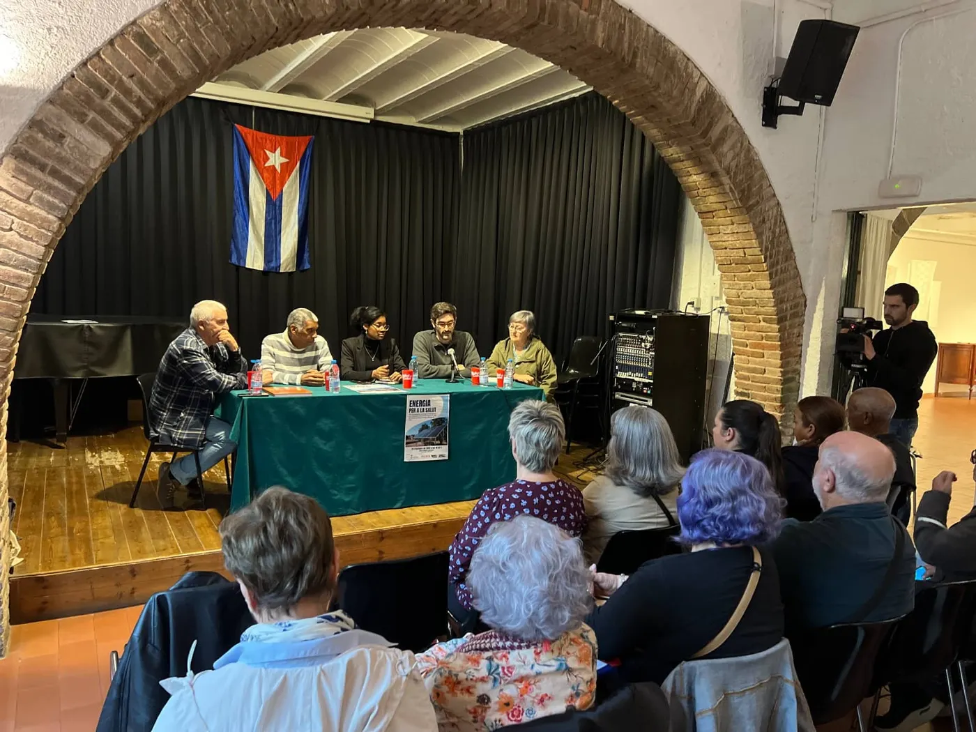 L’Ajuntament de Mollet aporta 10.000 euros per impulsar l’energia solar als hospitals de Cuba
