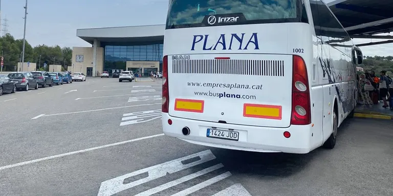 BusPlana amplia la connexió amb l’Estació del Camp de Tarragona des de Cambrils, Salou i La Pineda