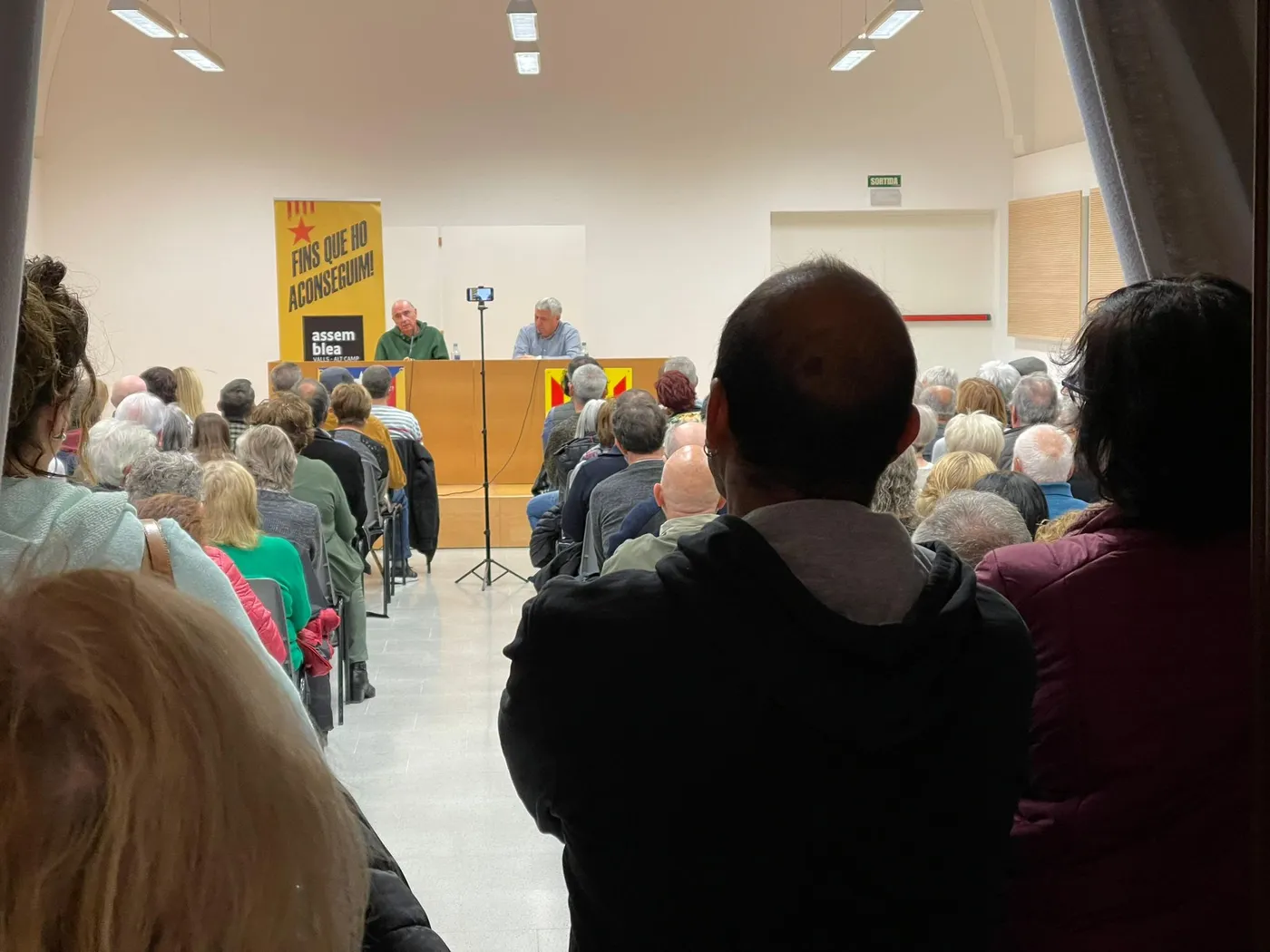 Llach demana a Valls que es torni a liderar el procés independentista