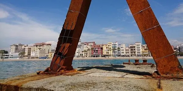 Torredembarra retirarà divendres l'Alfa i Omega del mar amb el dubte sobre el seu futur