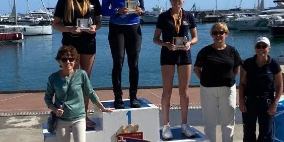 Laura Williams es proclama campiona femenina de Catalunya d’Ilca 4 i tercera en la general