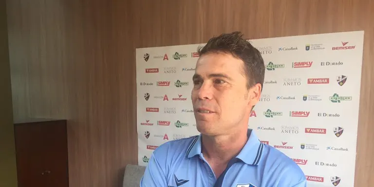 Rubi, nou entrenador del Sociedad Deportiva Huesca