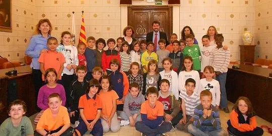 Alumnes de l'Escola Albert Vives de la Seu visiten l'Ajuntament