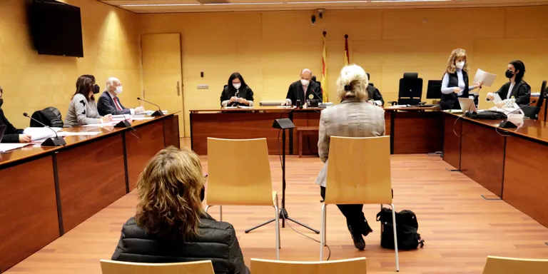 Jutgen una pedagoga de la Selva per filtrar informació mèdica d'una víctima d'abusos sexuals