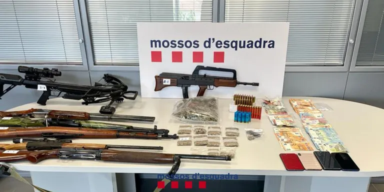 Dos detinguts per tràfic de drogues en una masia a Valls