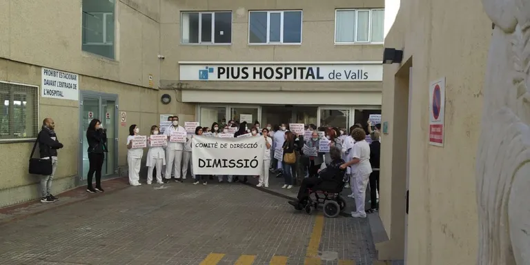 El Pius Hospital es manifesta en contra de l’acomiadament d’una companya