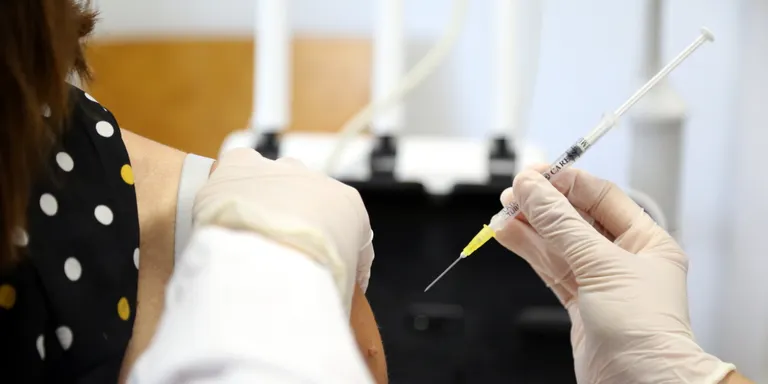 L'Agència Espanyola de Medicaments autoritza el primer assaig en humans a l'Estat d'una vacuna desenvolupada a Amer