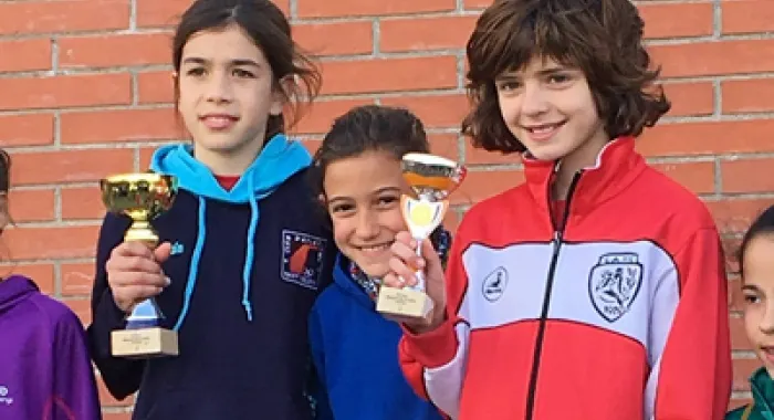 Marta Mitjans (al mig) va tornar a quedar primera (foto: Laura MuÃ±oz)