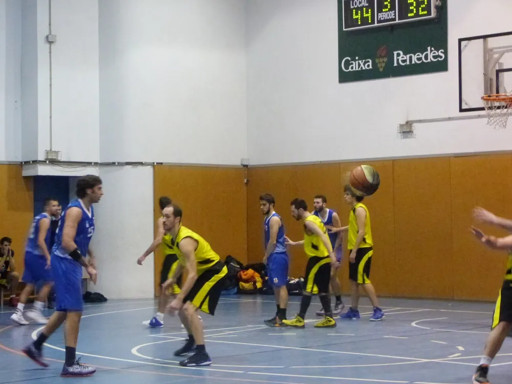 Partit complert el del masculí a casa i davant del Castellar