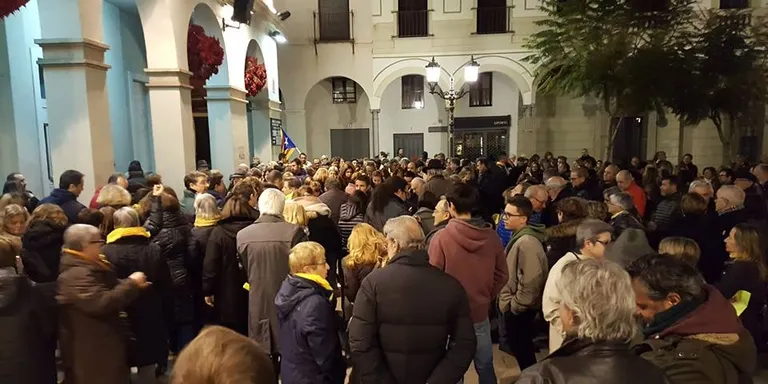 Unes 300 persones reclamen la llibertat dels presos polítics