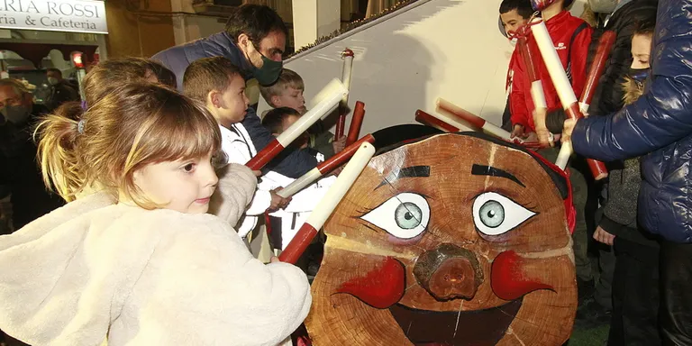 Es Tió de Blanes culminarà la gira als barris amb la Festa Final