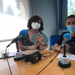 Entrevistes de la Plaça Mireia del 20/7/2021 — Biblioteca Joan Margarit: horaris d’estiu, retorns i donatius, amb grans recomanacions de lectura, sèries, música i recursos digitals - episode art