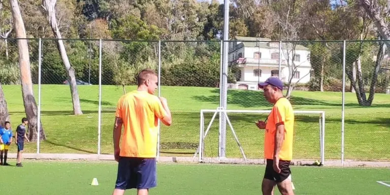 Representants del Sinera United són a Tànger per participar en el segon campus de futbol que es fa a la ciutat