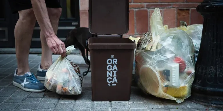 Vidreres supera el primer dia del "porta a porta" a la població