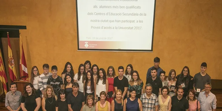 L’Ajuntament reconeix els rubinencs amb millor nota a la selectivitat