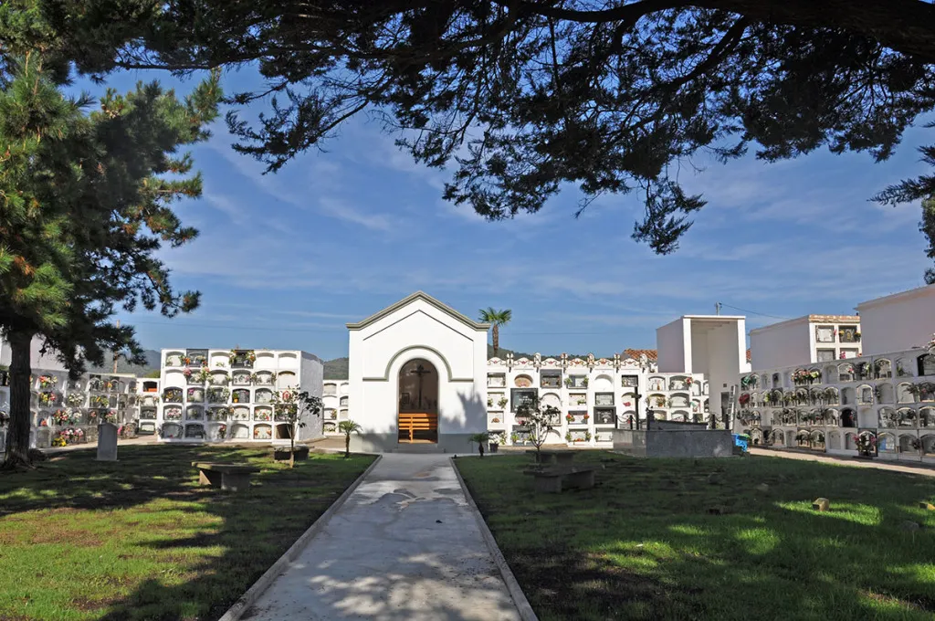 Horari del Cementiri Municipal per Tots Sants