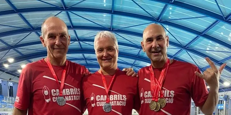 El nedador Joan Carles Adell es penja tres medalles d’or al Campionat de Catalunya Open Màster Llarga Distància